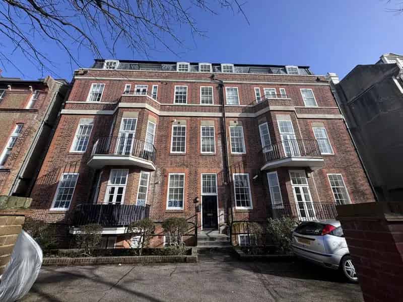 2 Bedroom Apartment for Sale in Central Hove