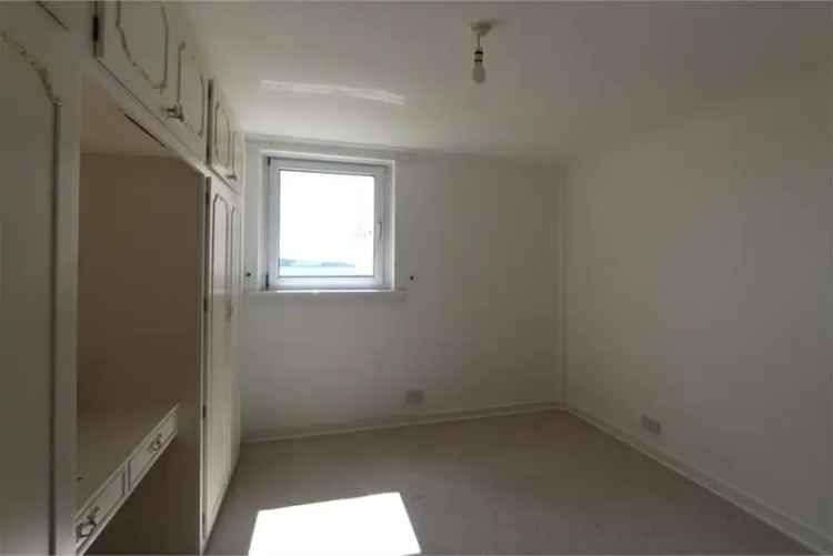 2 Bed Flat - Fourth Floor with 1 Reception Room