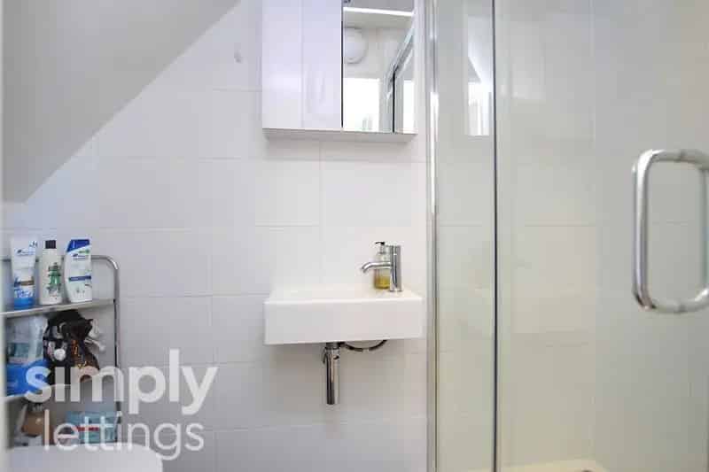 2 Bedroom Flat House to Rent in Brighton Near Preston Park