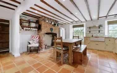 Spacious 4-Bedroom Family Home in Fairmile near Ottery St Mary