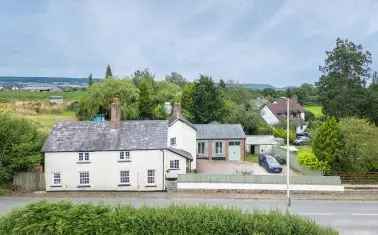 Charming 4-Bedroom Family Home in Fairmile near Ottery St Mary