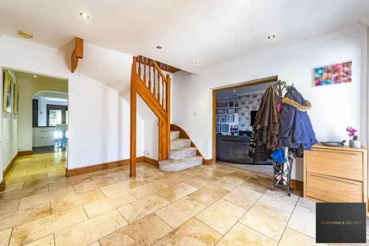 4 Bedroom Detached House for Sale Kempshott Lane