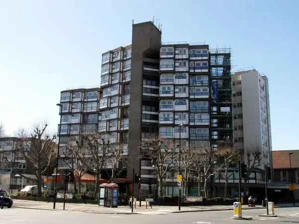 Flat For Rent in London, England