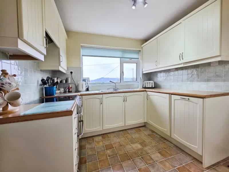 4 bedroom House
 For Sale 
Total Size: 1126 SQ FT