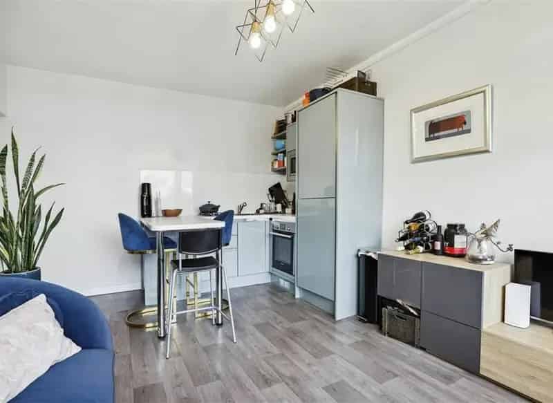 2 Bed Apartment Near Aldgate East Whitechapel Shadwell