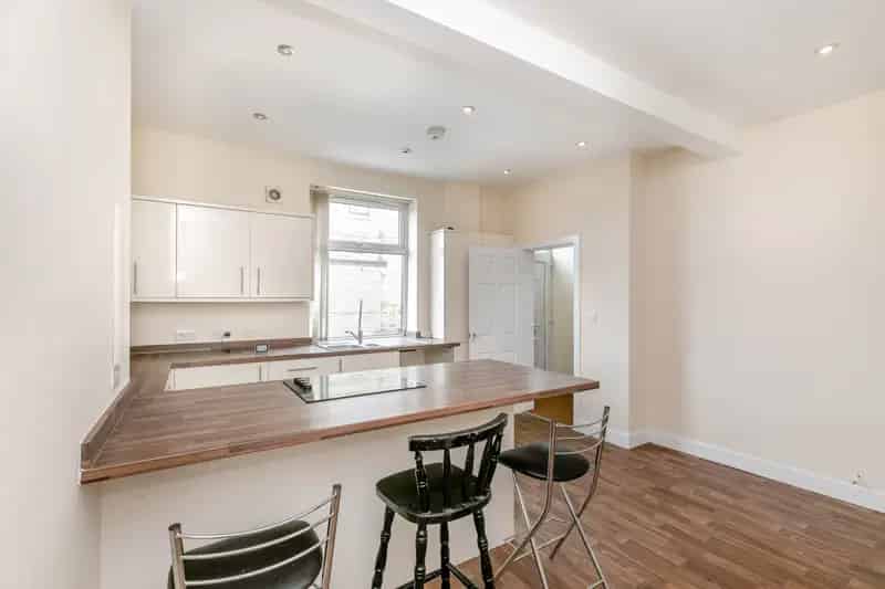3 Bedroom Terrace House to Rent - Newly Refurbished
