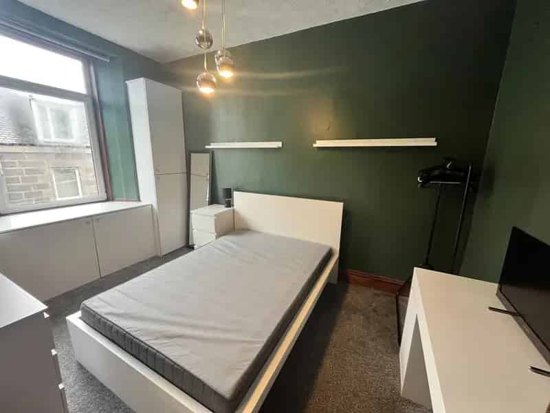 2 Bedroom Flat Near Aberdeen City Centre