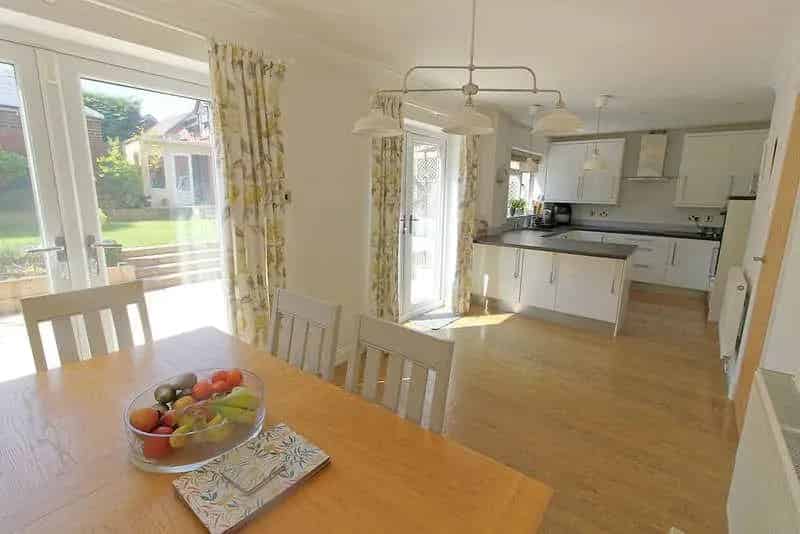 4 Bed Detached House for Sale in Oadby