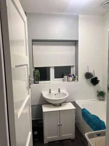 3 Double Bedroom House Near Station Shops Schools