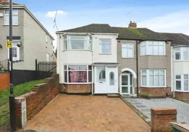 3 Bedroom End of Terrace House for Sale