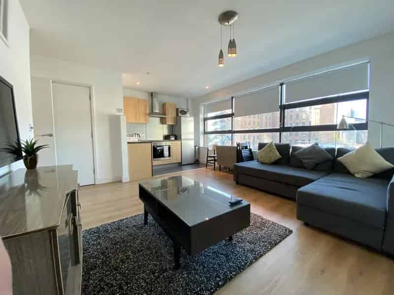 2 Bedroom Furnished Apartment Ancoats MM2 Building