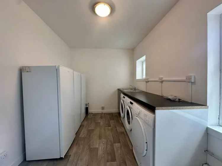 Room to Rent in Shared House Near University of Dundee