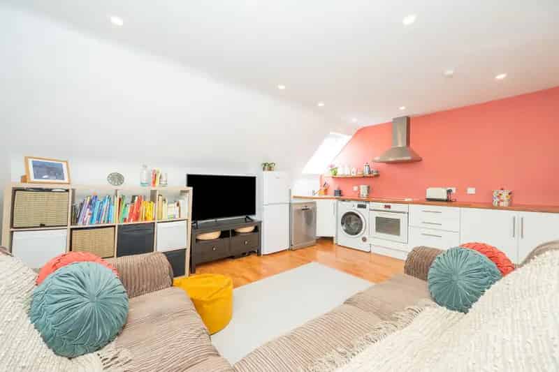 Banchory One Bedroom Flat South Facing Views Modern Ensuite