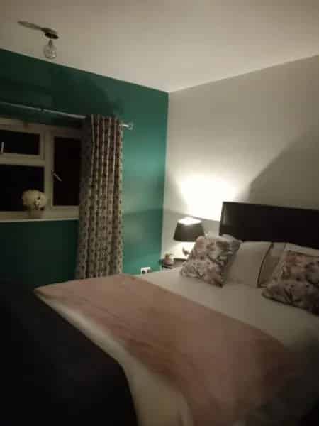 Semi Detached House with Dining Room and Large Garden
