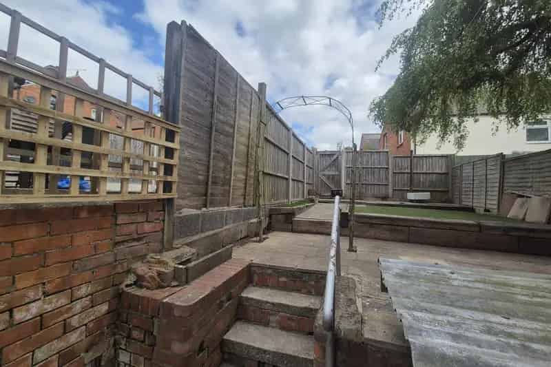 Recently Redecorated 3-Bedroom House Near Yeovil Town Centre
