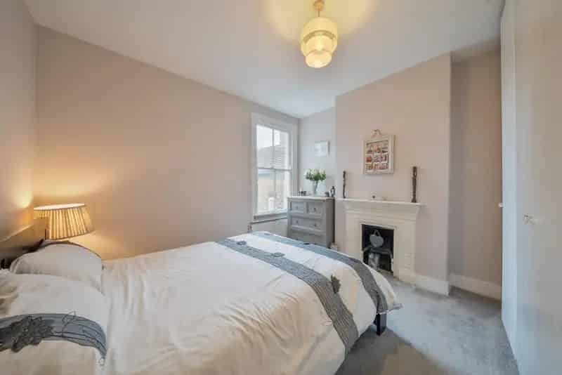 Two Bedroom Apartment Near St George's Park