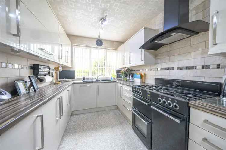 House For Sale in Leeds, England