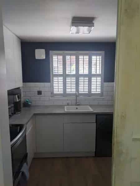Beautifully Decorated House with Large Lounge and Storage Near St Albans