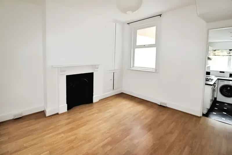 2 Bedroom House To Rent Available June 17 2025