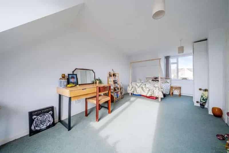 3 Bed Semi-Detached House for Sale