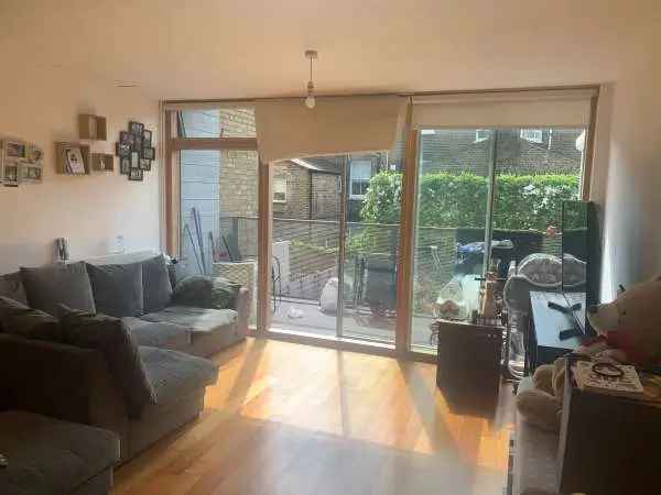 Flat For Rent in London, England