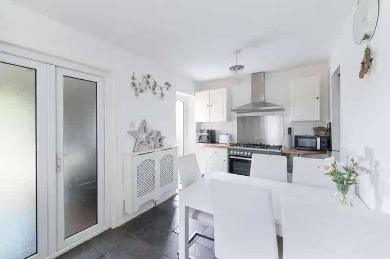 2 Bed House for Sale Near Hogsmill Reserve