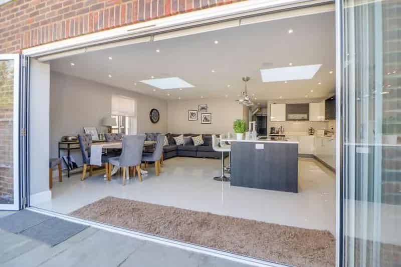 4 Bed Detached House For Sale