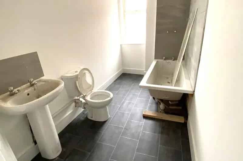 2 Bed Mid Terraced House Buy to Let Opportunity