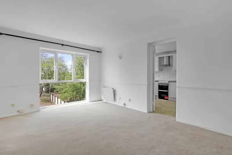 2 Bedroom Flat To Rent