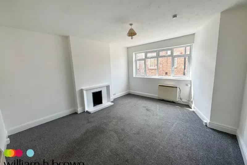 One Bedroom Flat High Street Clacton Available Immediately