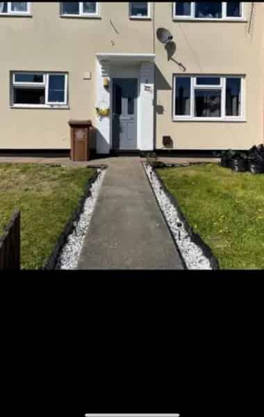 4 Bedroom Derbyshire House Large Gardens Near Schools