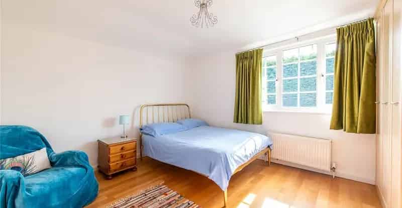 4 Bedroom Oast House For Sale