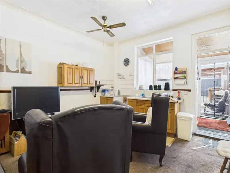 2 bedroom House
 For Sale