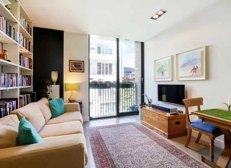 Two Double Bedroom Georgian Townhouse Apartment