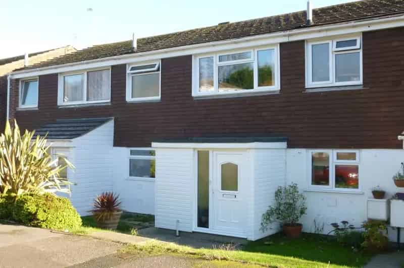 3 Bedroom Mid Terrace House for Rent Sandgate Kent