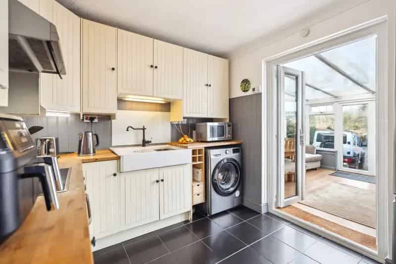 3-Bedroom Cottage in Thornhill