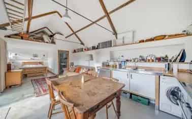3 Bed Grade II Listed Cottage with Outbuilding Potential