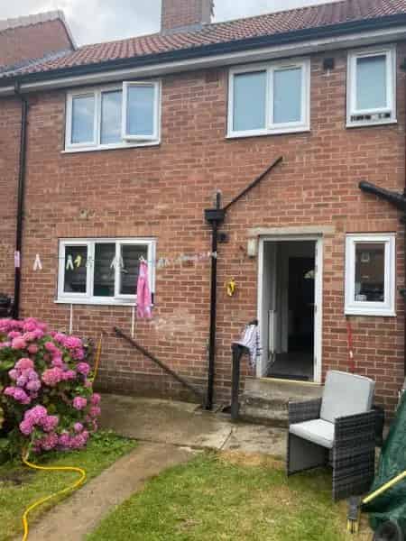 3 Bed House Near Schools Shops Harrogate Leeds Bus Route