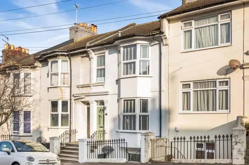 2 Bedroom Maisonette to Rent