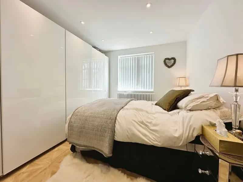2 Bedroom Flat for Sale Rye East Sussex TN31