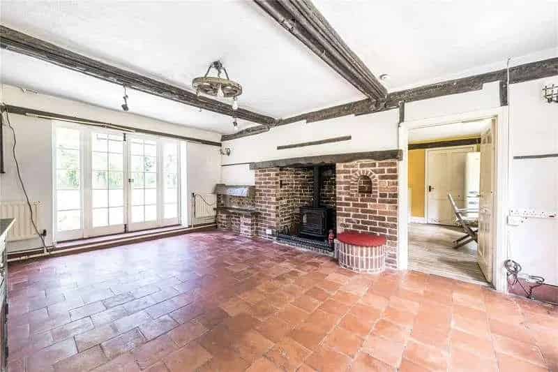 5 Bed Character House with Outbuildings and Stunning Gardens