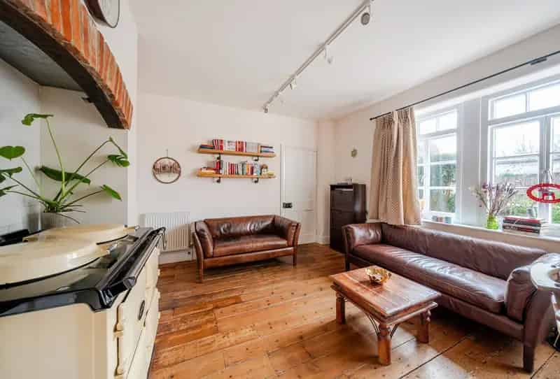 2 Bedroom House for Sale Headington