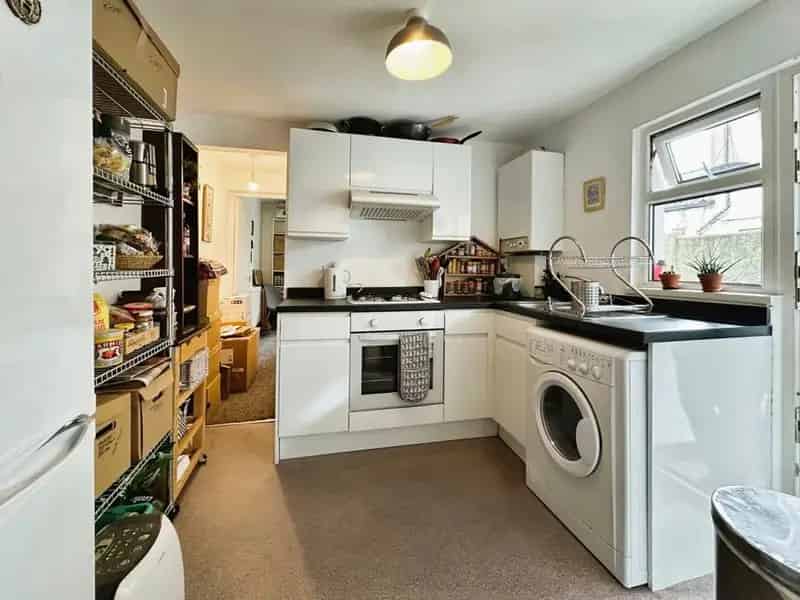 2 Bedroom Flat To Rent London SE21 High Ceilings Modern Kitchen