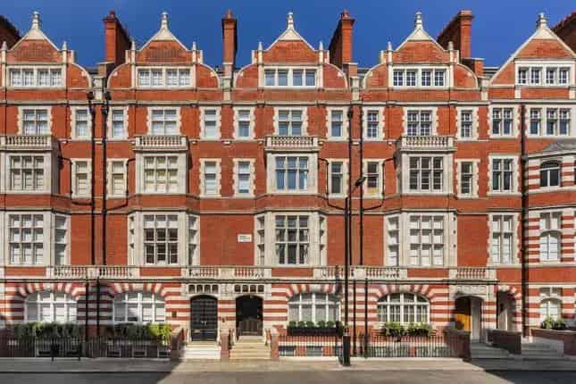 Mayfair Townhouse For Sale: 7200 sq ft, 7 Beds, Newly Refurbished