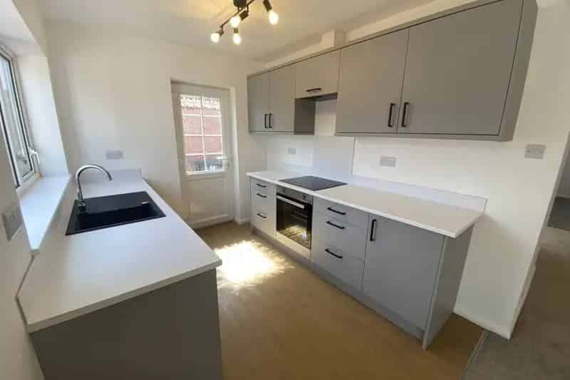 Refurbished Two-Bed Bungalow with Garage - Quiet Cul-de-Sac