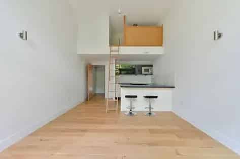 1 Bedroom Flat 69m² London - 2 Private Patios