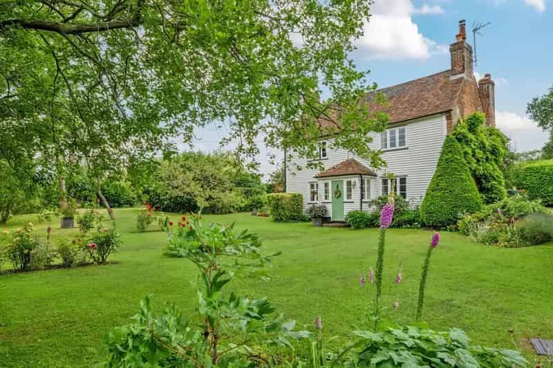 3 Bedroom Detached Farmhouse with Annexe