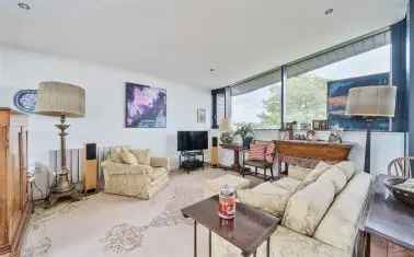 Flat For Sale in Exeter, England