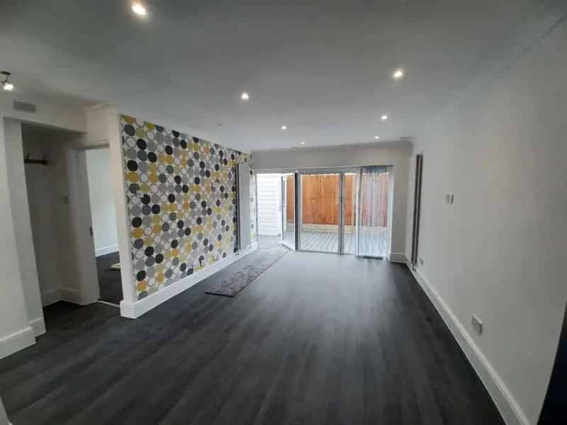 2 Bedroom Detached Bungalow House to Rent in Herne Hill