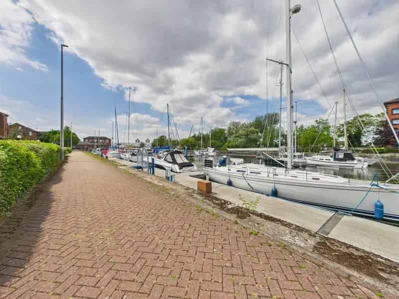 1 Bedroom Apartment for Sale